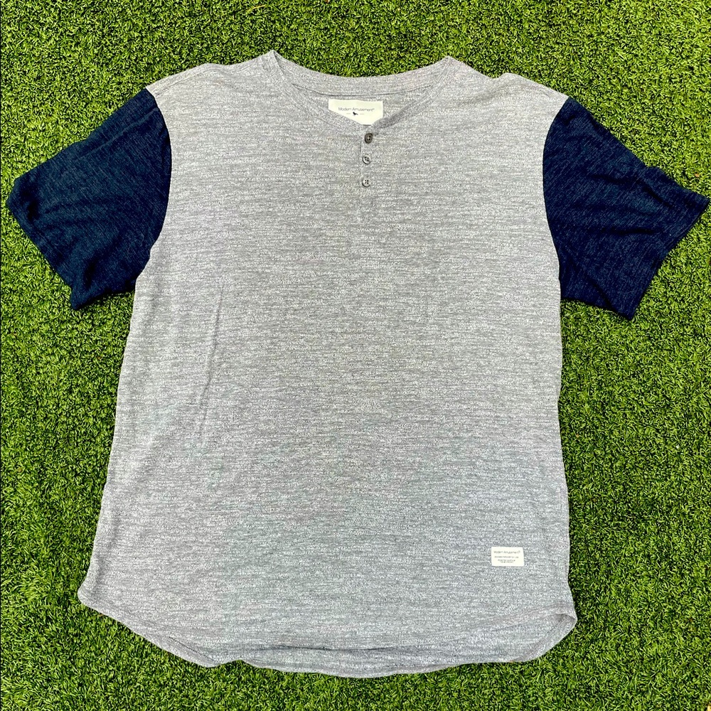 T-shirt.
